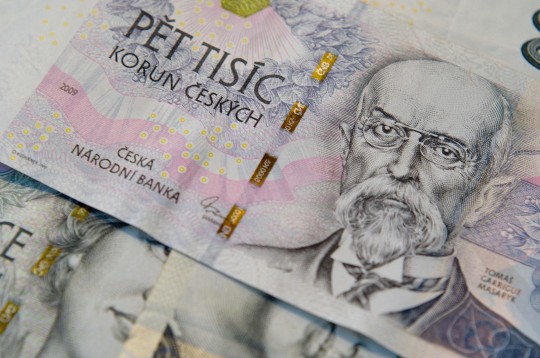 vjkombajn-money-8033100_1920.jpg